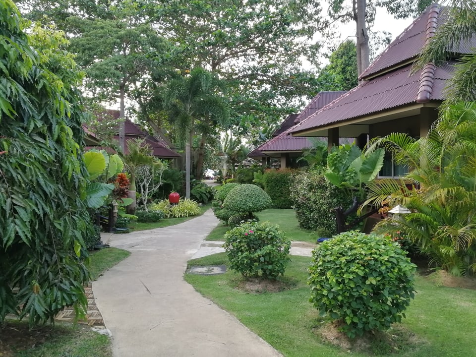 Gartenanlage Hotel Lanta Castaway Resort