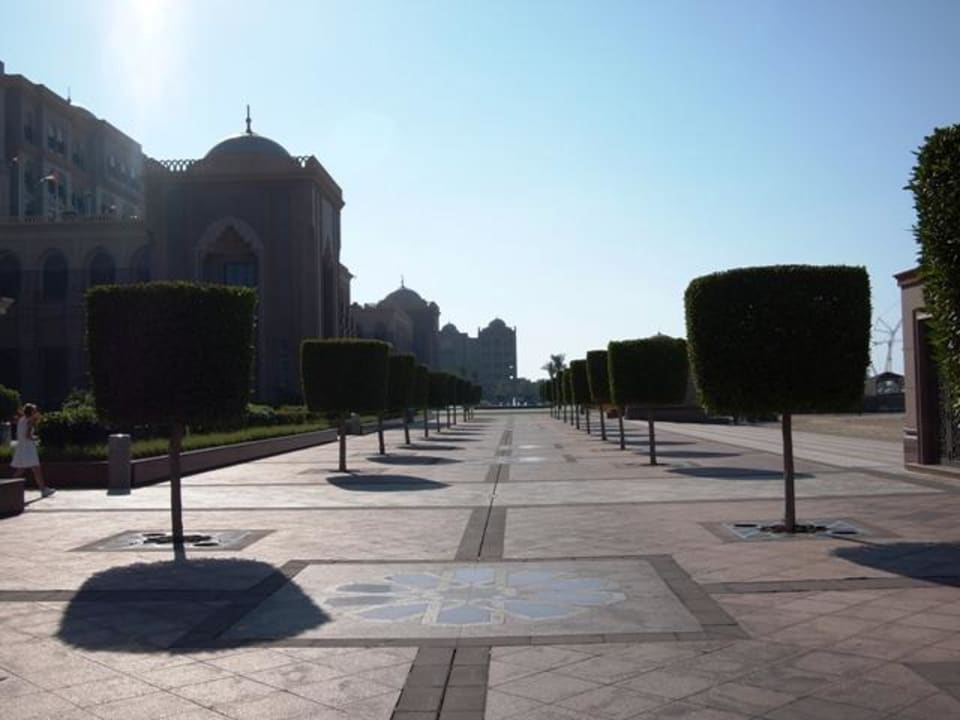 Gartenpromenade Emirates Palace Mandarin Oriental