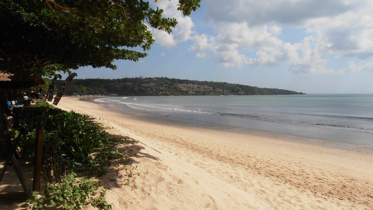 Sauberer Strand InterContinental Bali Resort