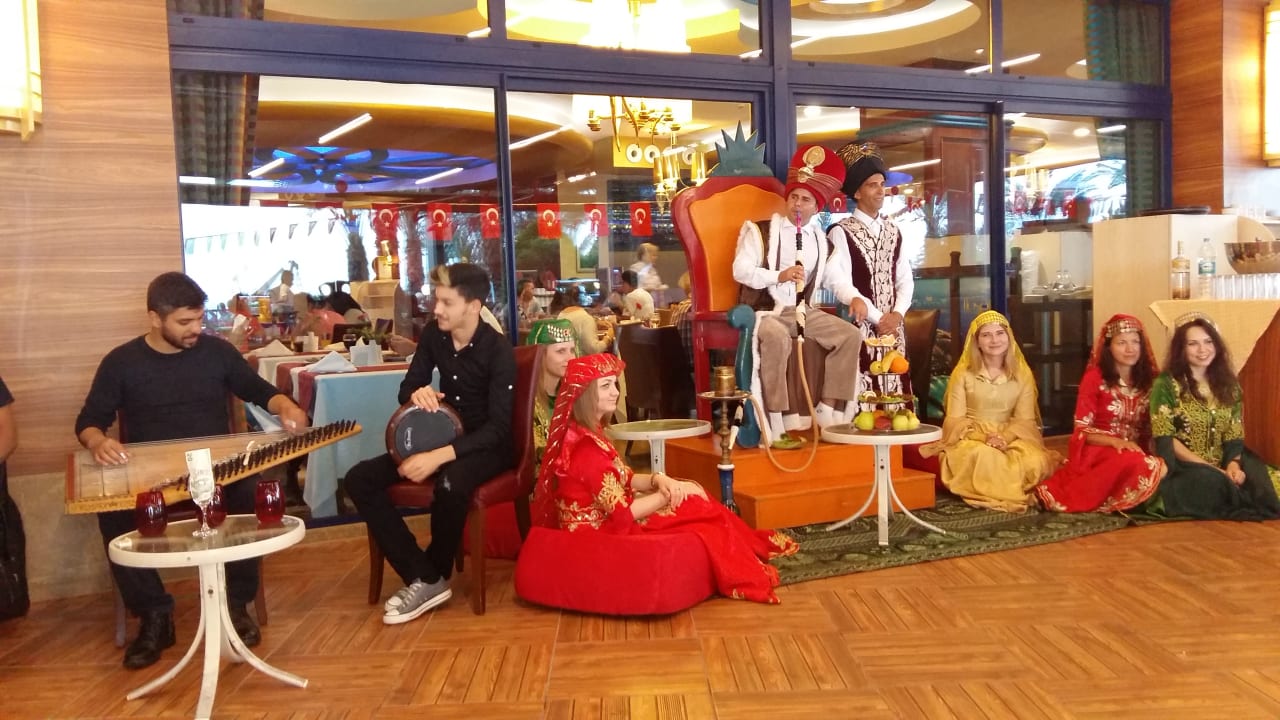 Restaurant Granada Luxury Okurcalar