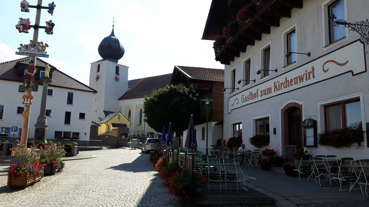 Außenansicht Gasthof Kirchenwirt