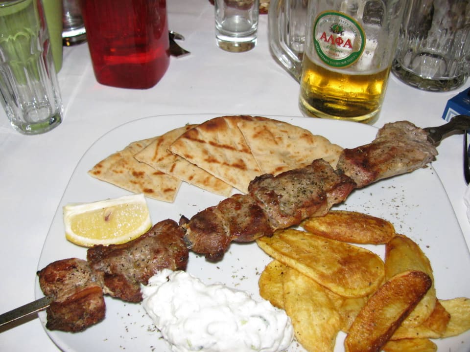 Souflaki am "Schwert" Hotel Dionysos