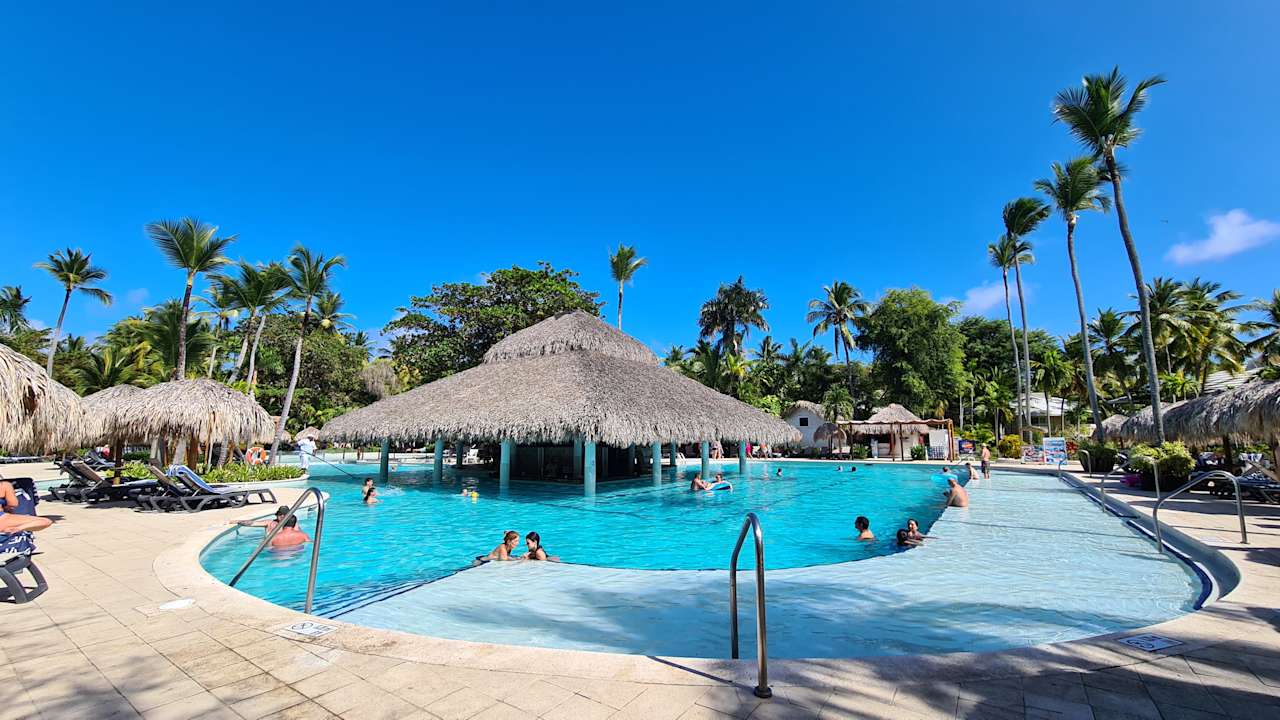 Pool Grand Palladium Select Bávaro Resort & Spa