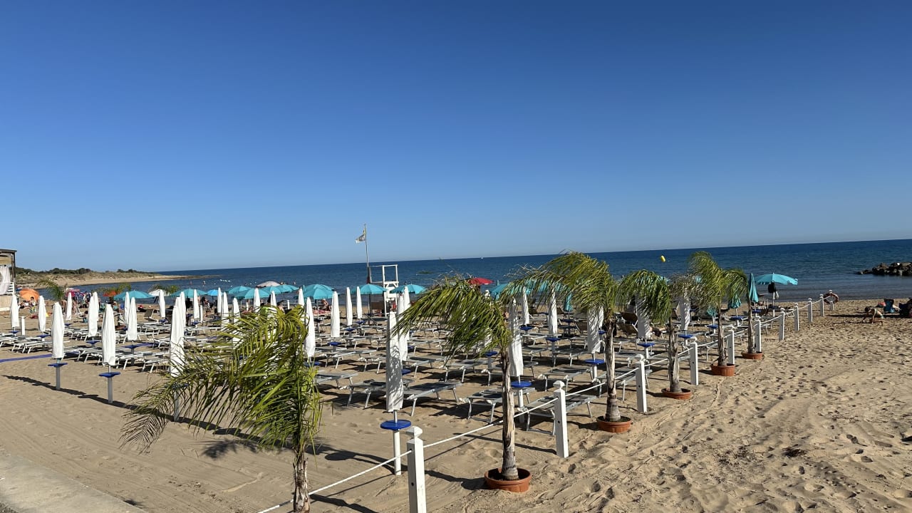 Strand Acacia Palace