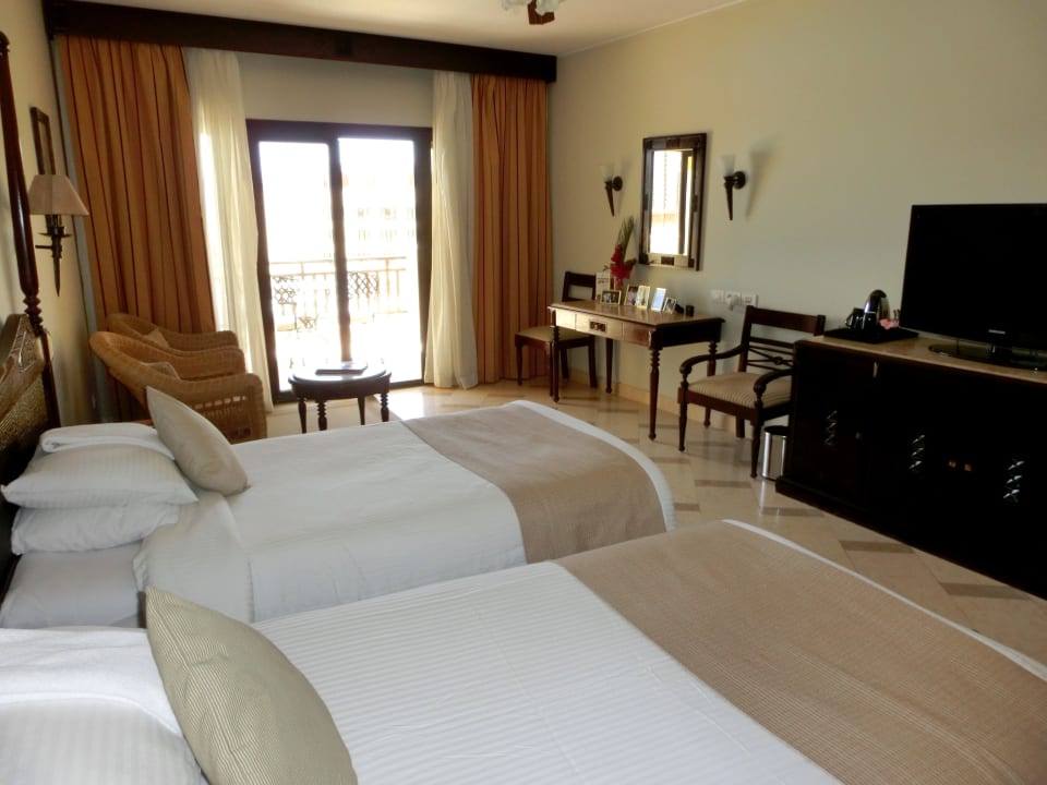 De Luxe Zimmer, ca. 50qm Steigenberger ALDAU Beach Hotel