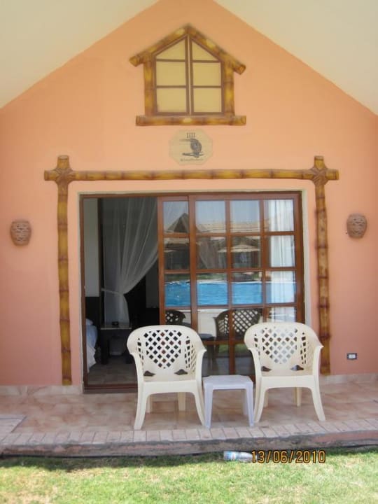 Blick auf unseren Bungalow Pickalbatros Jungle Aqua Park Resort - Neverland Hurghada