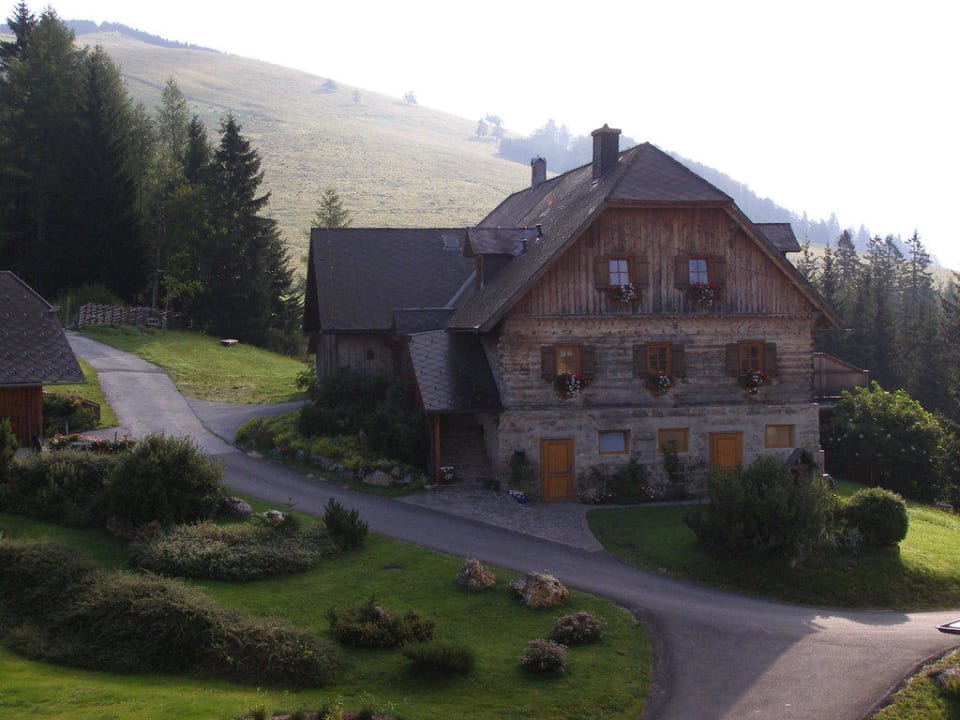 Nebengebäude Almwellness Hotel Pierer