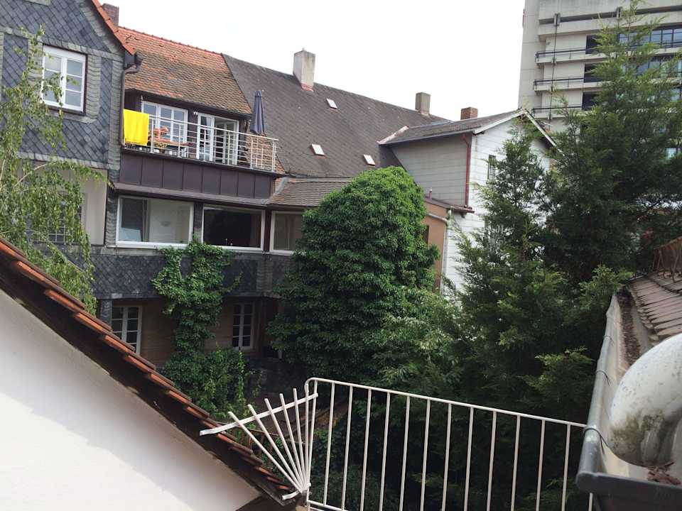 Auf den vorderen Hotelteil Werners Hotel