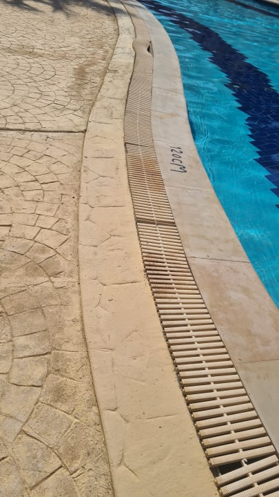 Pool Coral Hills Resorts & SPA