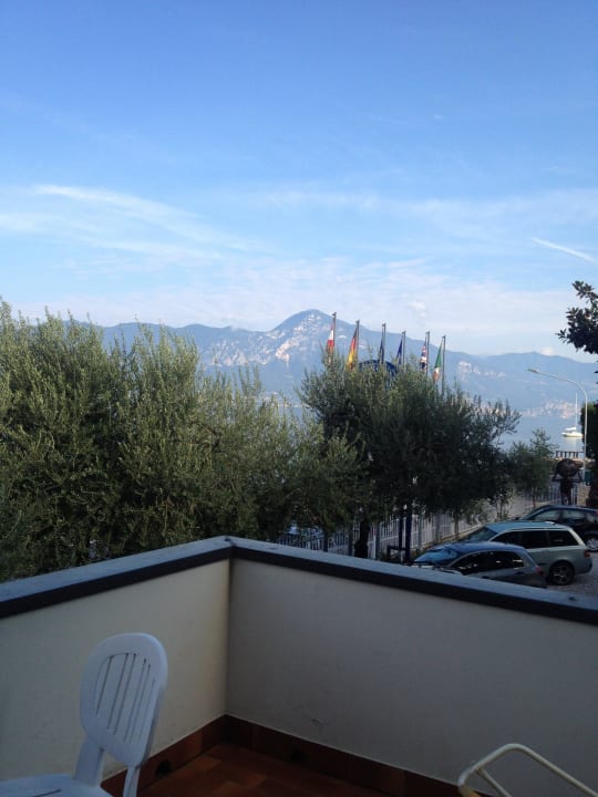 Von unseren Balkon in Richtung See Hotel Fraderiana