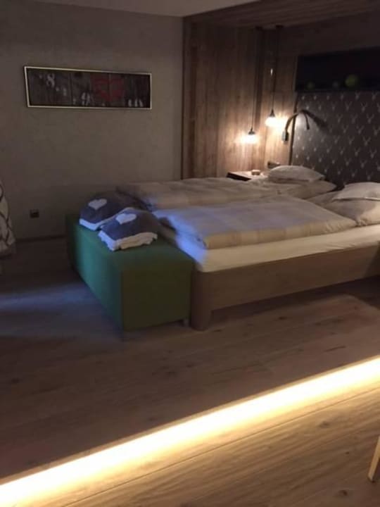 Bequemes Bett im Zimmer 117 - Bergglück Wellnesshotel Engel