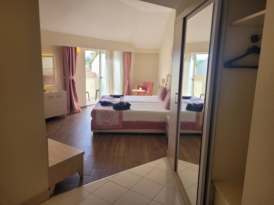 Zimmer Can Garden Resort