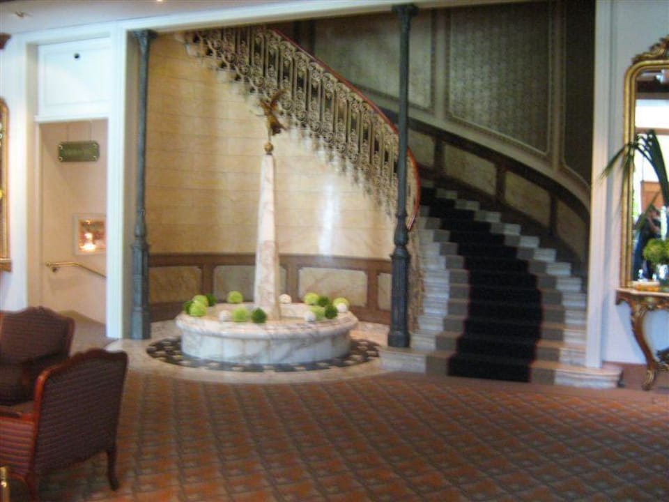 Aufgang zu den Zimmern Victoria-Jungfrau Grand Hotel & Spa