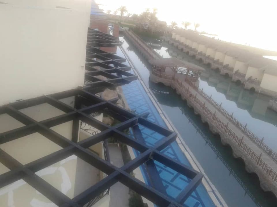 Widok z balkonu Bellagio Beach Resort & Spa