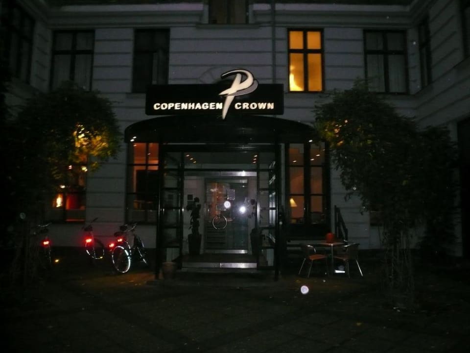 Eingang des Hotels Hotel Copenhagen Crown