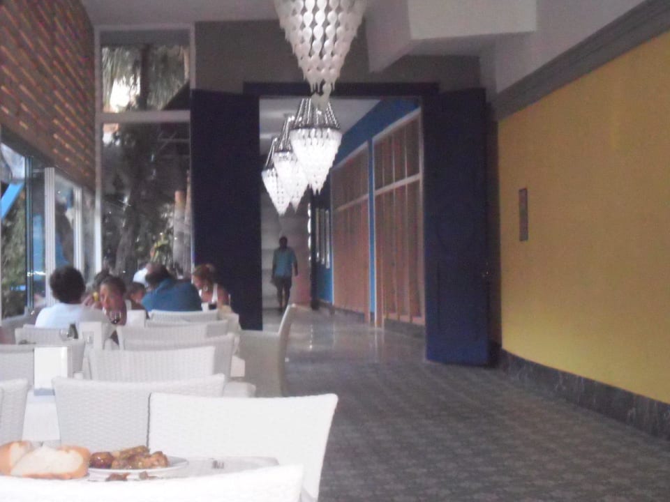 Weg vom Restaurant Club Hotel Anjeliq