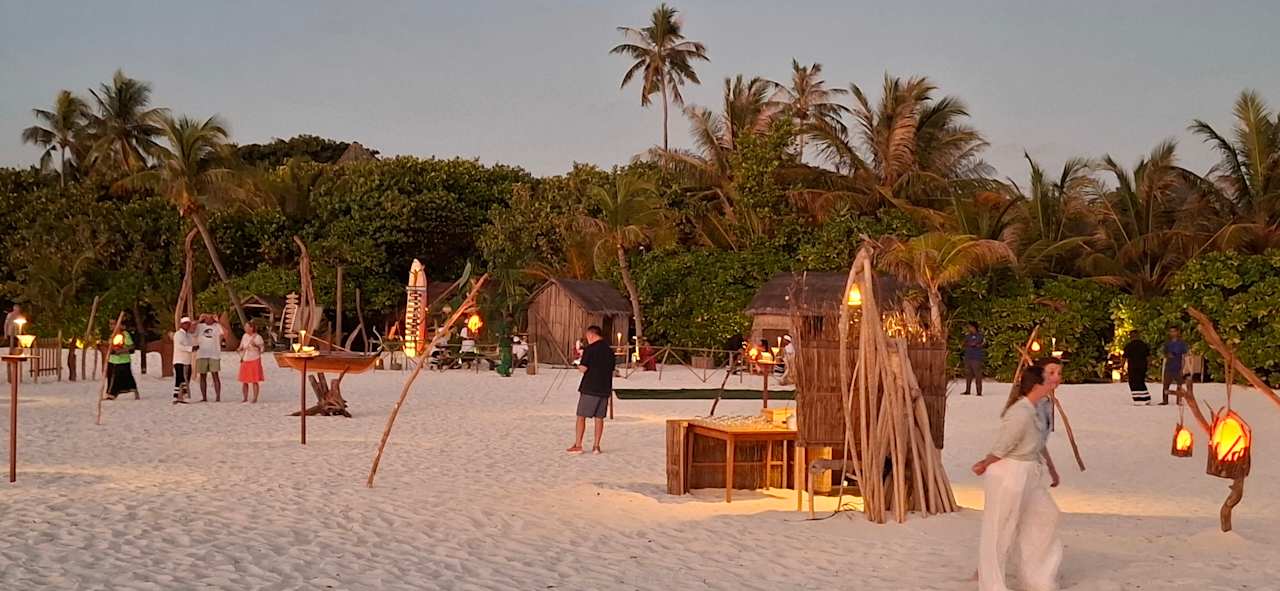 Gastro Coco Palm Dhuni Kolhu