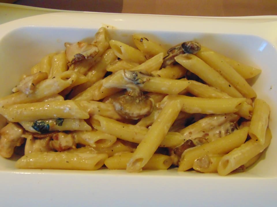 Gastro Crowne Plaza Nairobi Airport