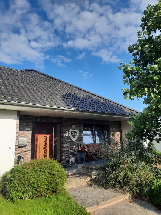 Außenansicht Gästezimmer Haus Tulpenstraße