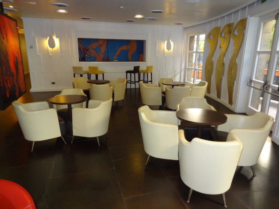 Gemütlich und klimatisiert im Eingangsbereich Hotel Abitart