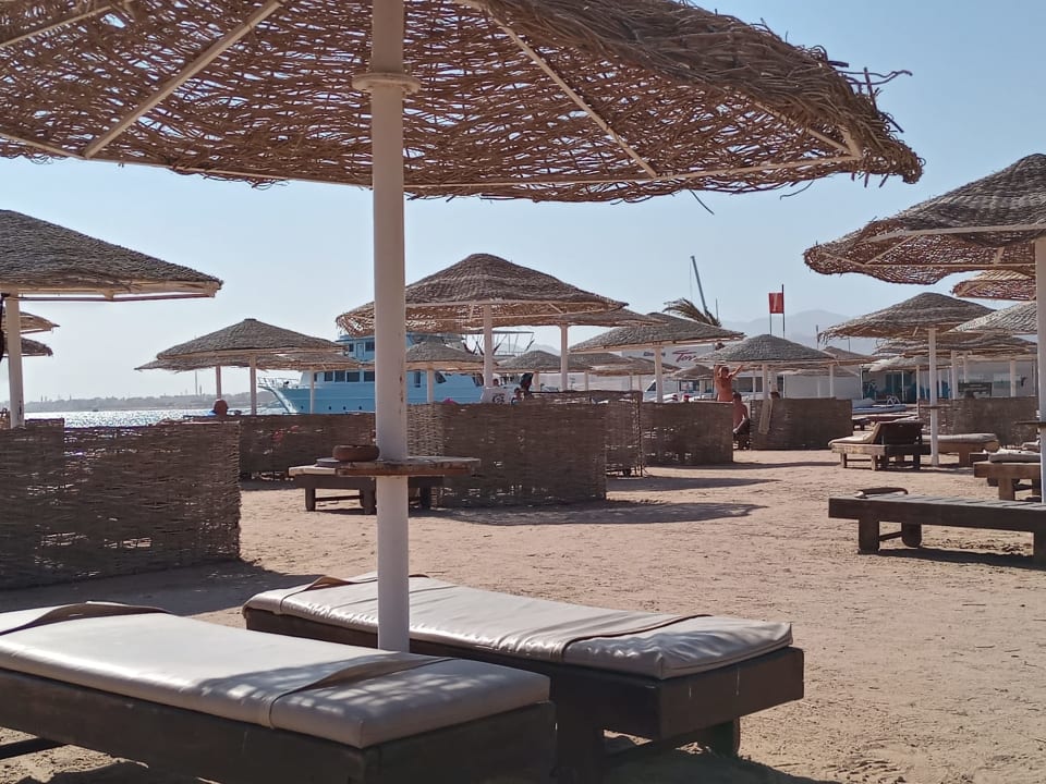 Strand Eagles Paradise Abu Soma