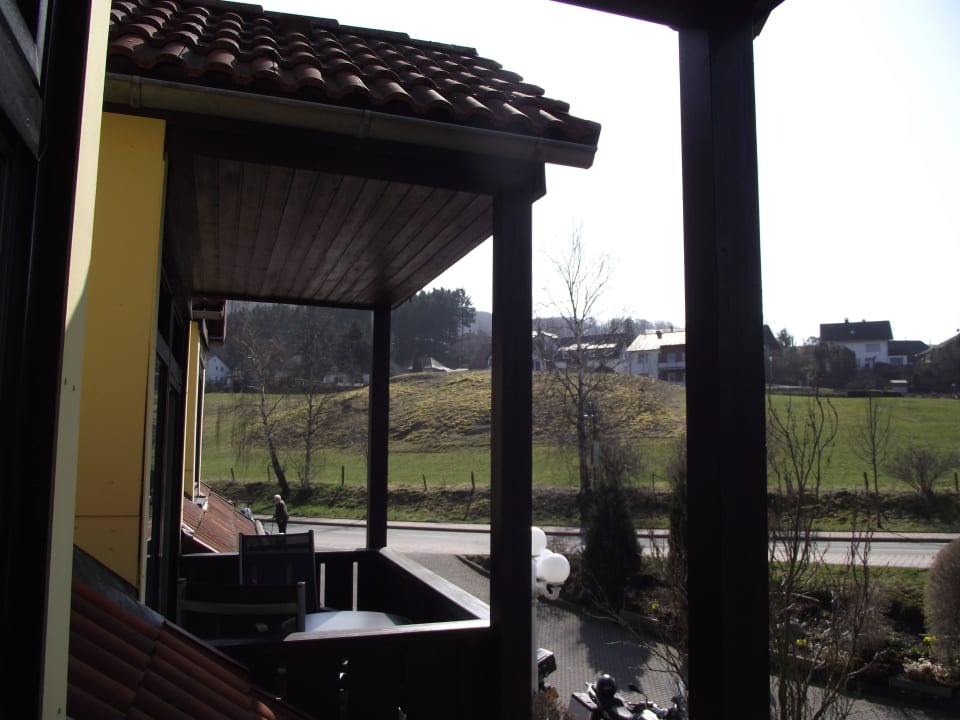 Einfahrt vor dem Hotel Göbel's Seehotel Diemelsee