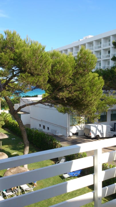 Aussicht zum Haupttrakt des Hotels Playa Esperanza Resort