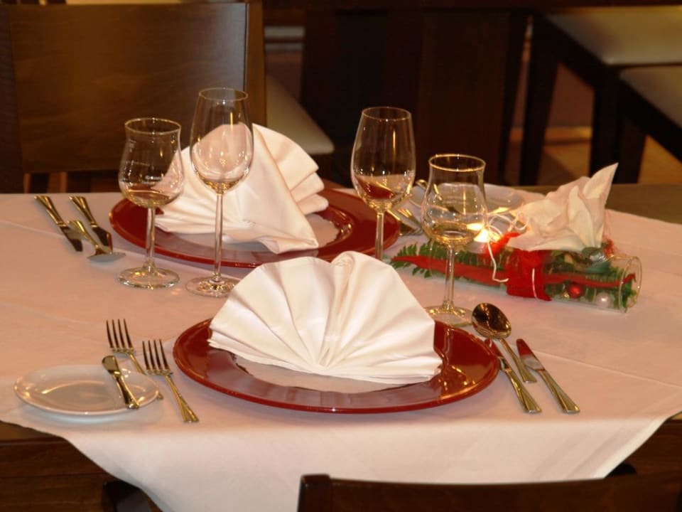 Ihr festlich gedeckter Tisch wartet auf Sie Gästehaus Siebter Himmel