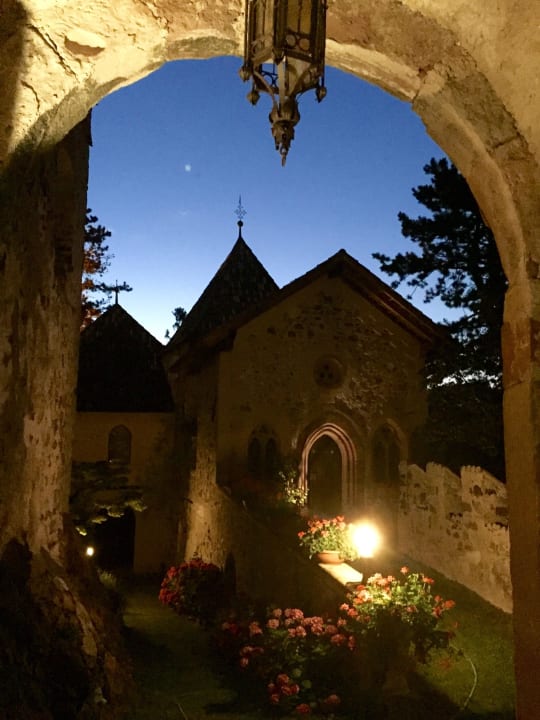 Abendstimmung auf der Burg Hotel Schloss Wehrburg