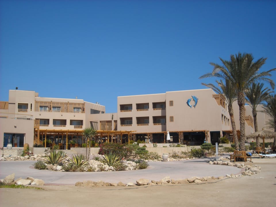 Hotel vom Meer aus The Breakers Diving & Surfing Lodge