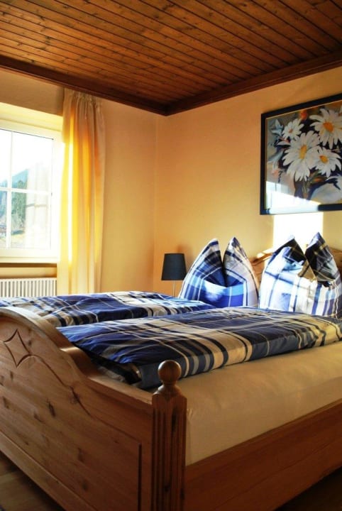 Alle Doppelzimmer ausgestattet mit Komfortmatratze Romantik Pension Lehrberg