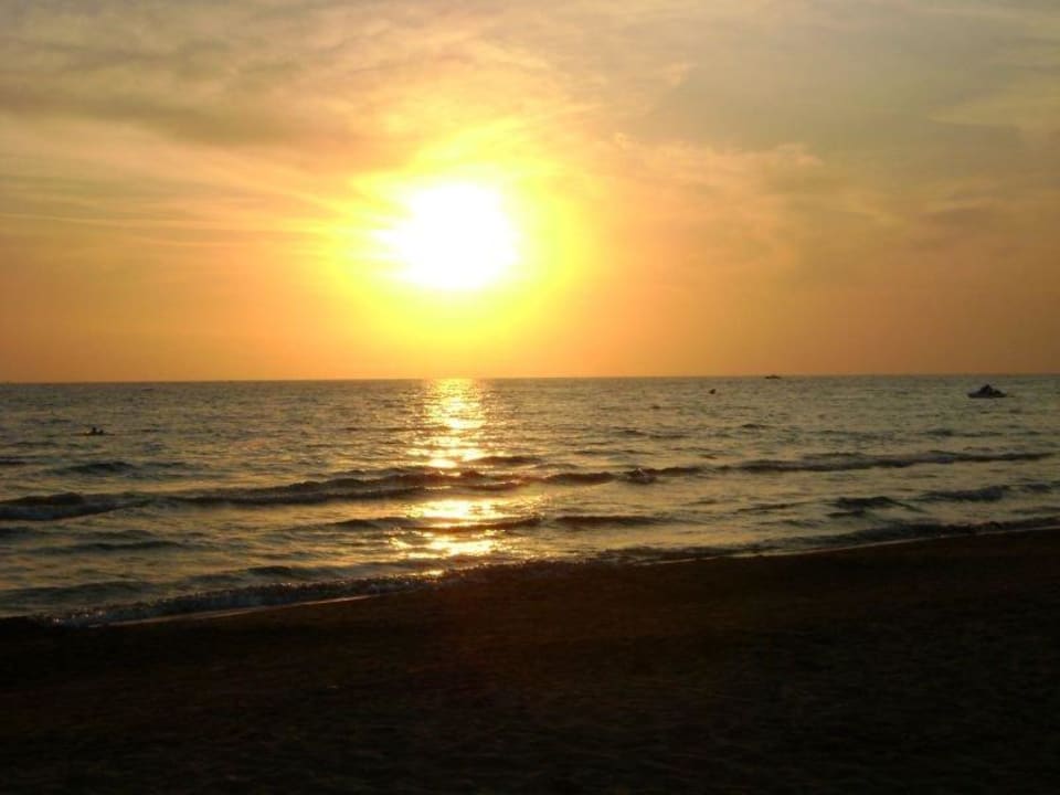 Sonnenuntergang Hotel Terrace Beach Resort