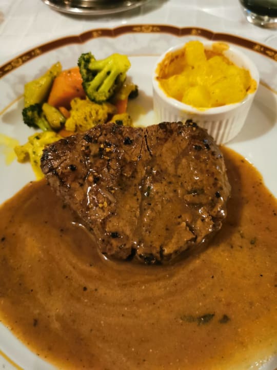 Gastro Gloria Verde Resort