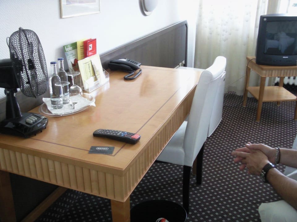 Blick ins Zimmer Terminal Hotel Köln