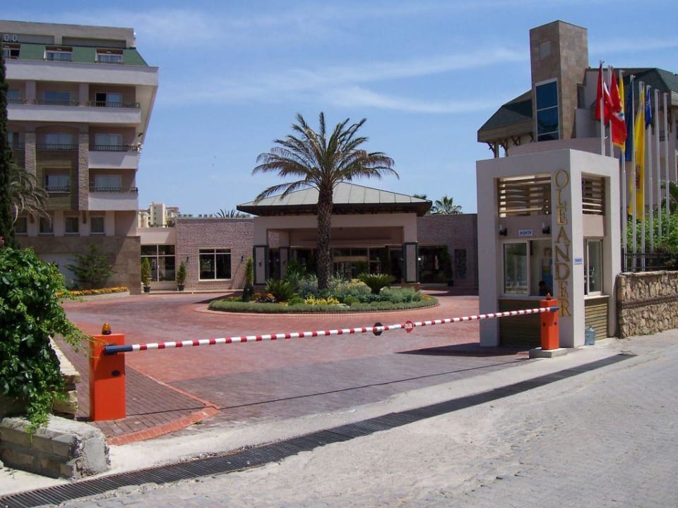 Einfahrt Hotel Oleander
