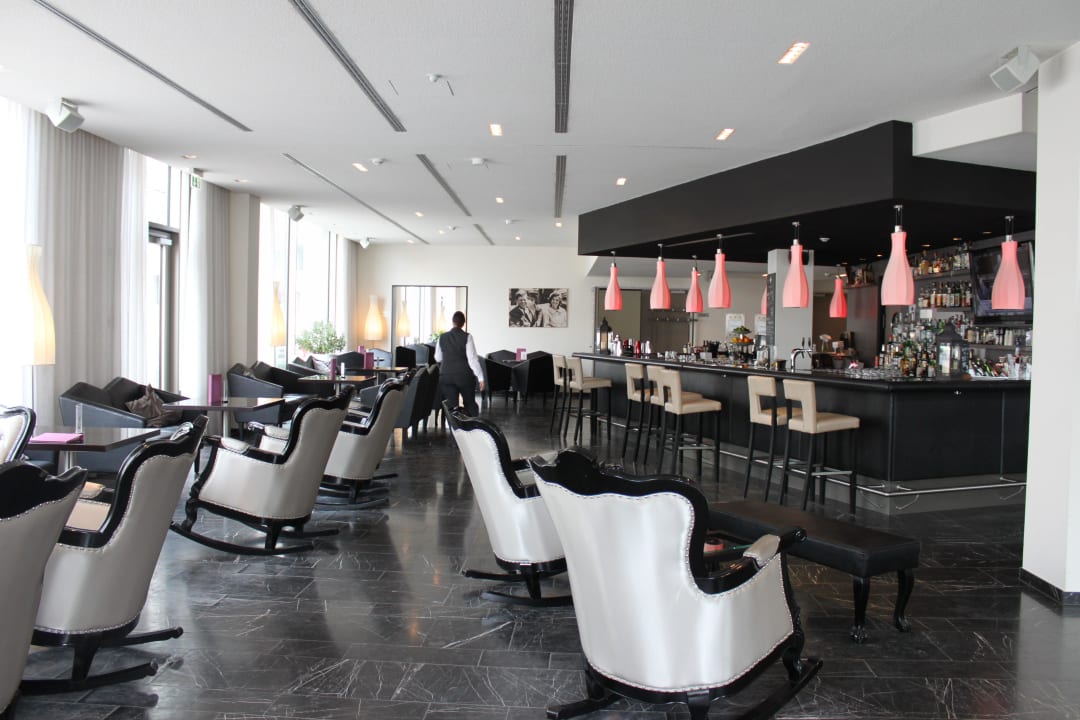 Bar und Snackbar ARCOTEL John F. Berlin