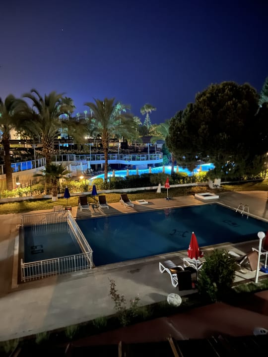 Pool Heaven Beach Aparthotel