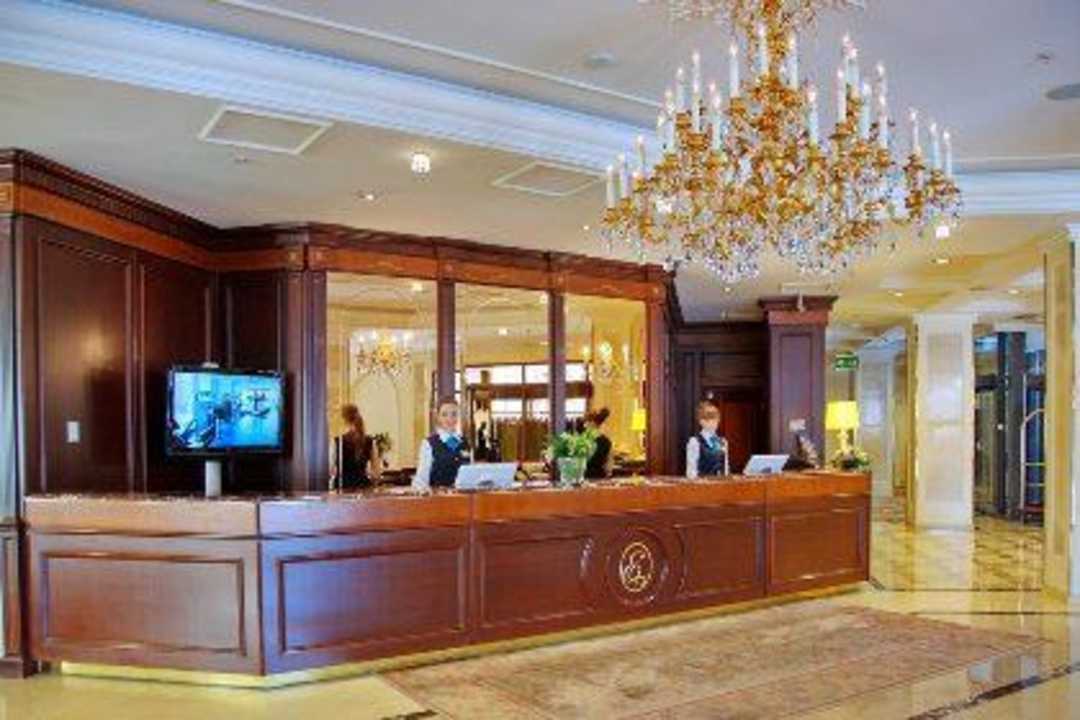 Ресепшн Grand Hotel Emerald