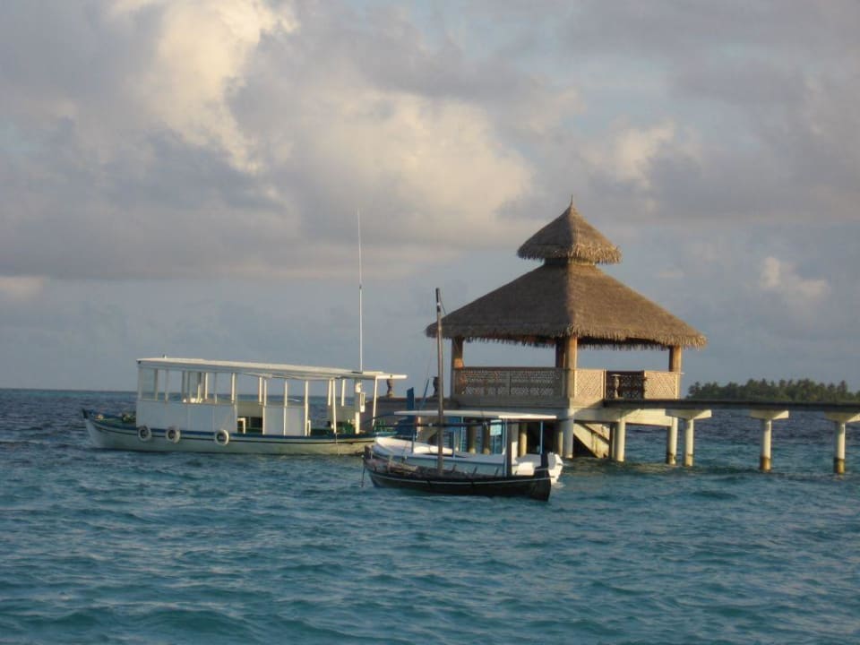 Ankunftssteg NH Collection Maldives Reethi Resort