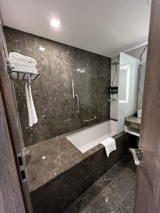 Zimmer voco Dubai The Palm by IHG