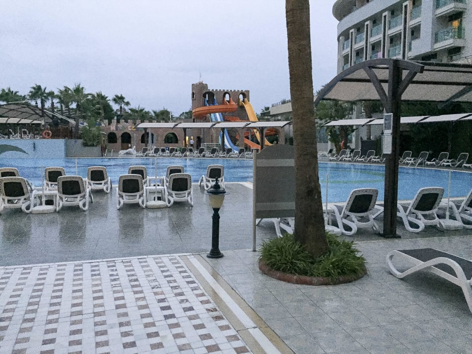 Der große Hauptpool Aydinbey Kings Palace & Spa