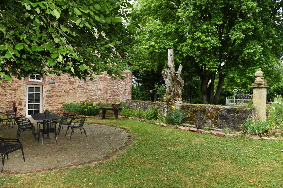 Gartenanlage Bildungshaus Neckarelz