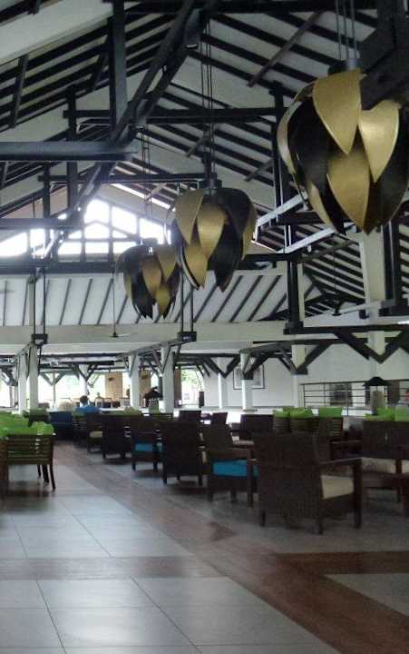 Die Lobbybar Club Hotel Dolphin