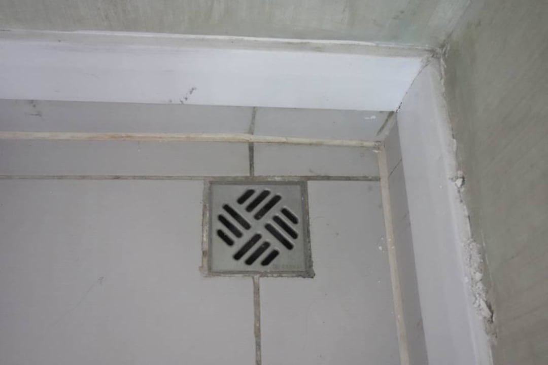 Ablauf und Wasserschäden Bad Premier Le Reve Hotel & Spa