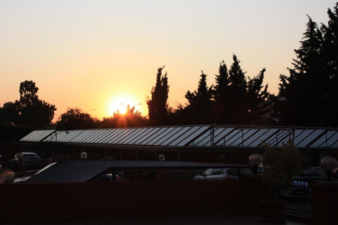 Sonnenuntergang Club Turtas Beach Hotel