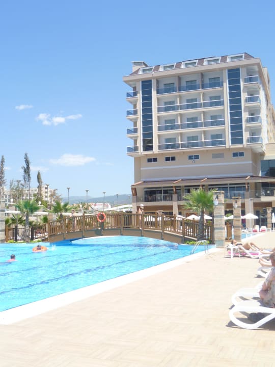 Poolbereich!  Dizalya Palm Garden