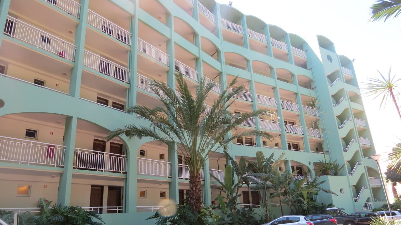 Vom Hoteleingang auf gesehen Pestana Ocean Bay All Inclusive