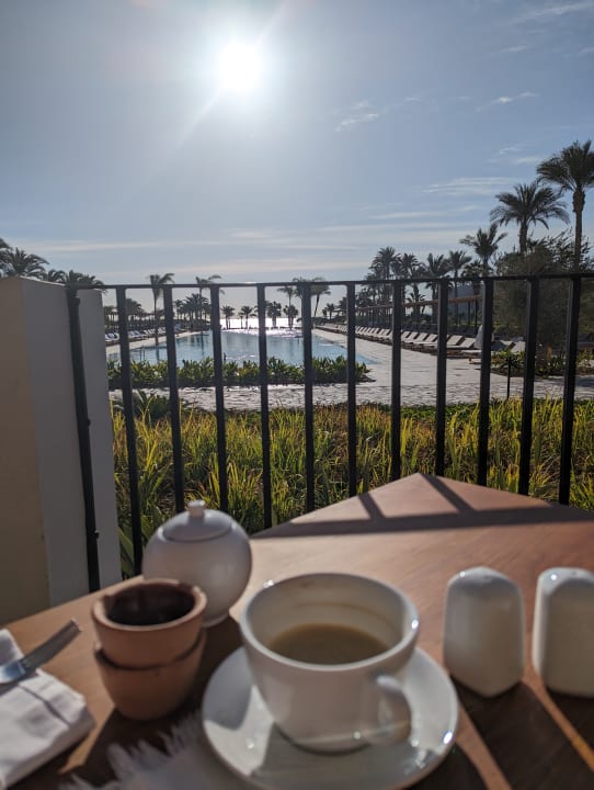 Gastro Serry Beach Resort