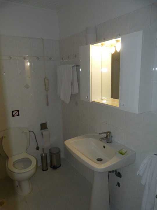 Bad und WC Ammon Zeus Luxury Beach Hotel