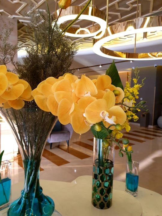 Lobby Two Seasons Hotel & Apartments